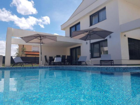 Ferienhaus Mit Privatem Pool In Ruhiger Lage,